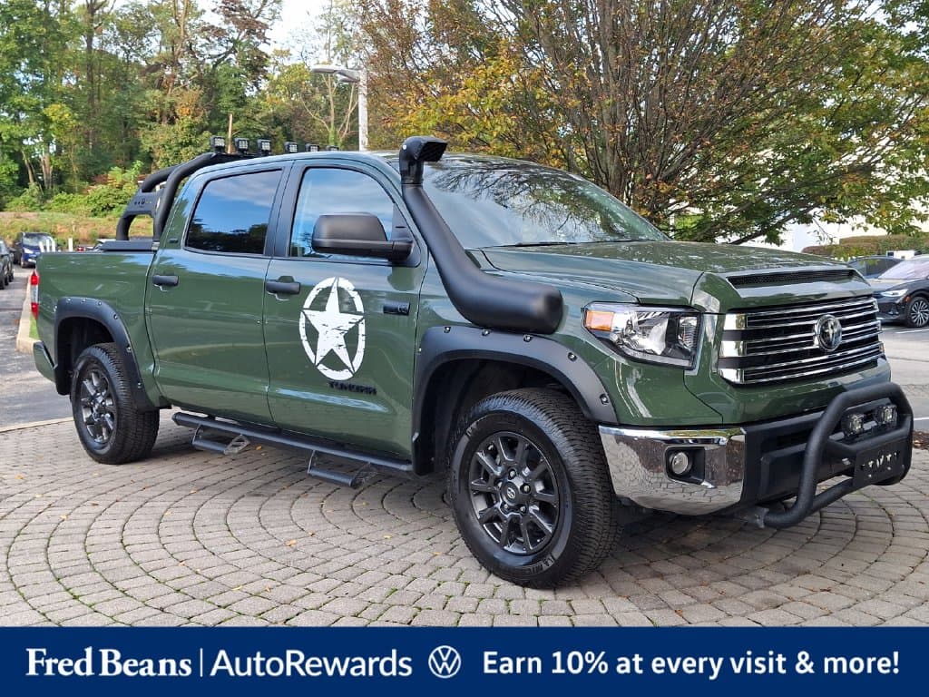 2021 Toyota Tundra 4WD SR5 — photo 1 of 36