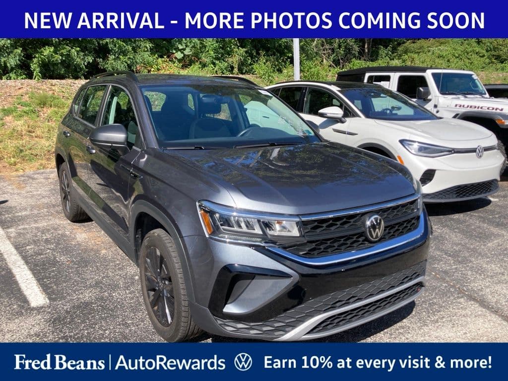 2023 Volkswagen Taos S — photo 1 of 13