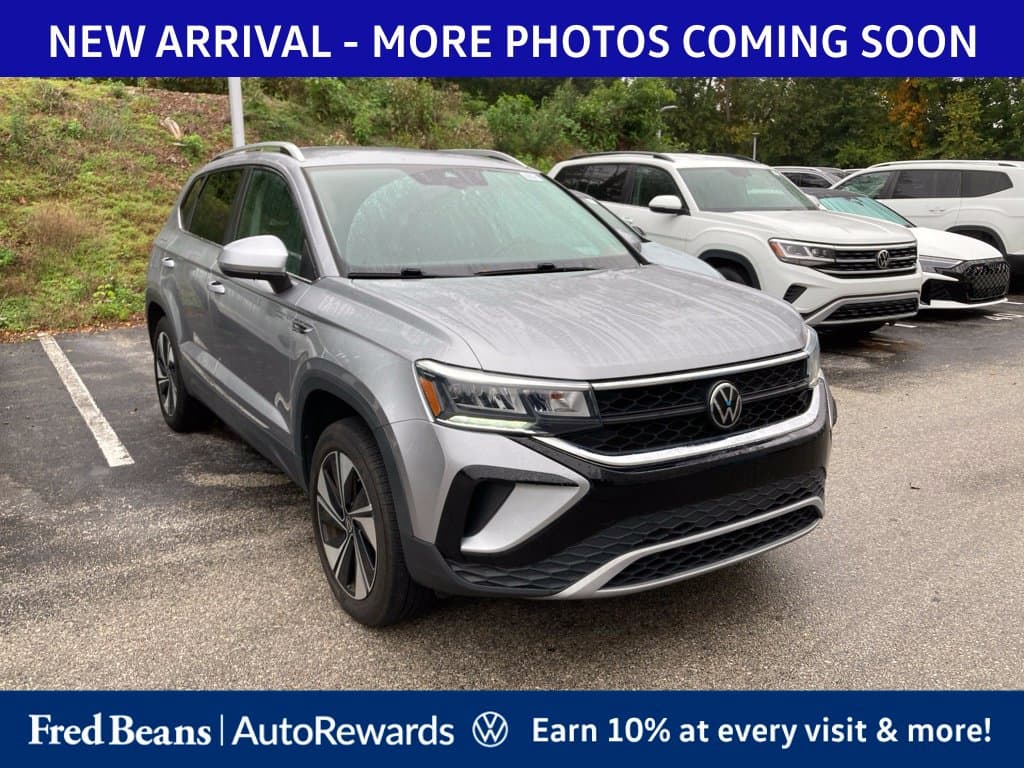 2023 Volkswagen Taos Base — photo 1 of 13
