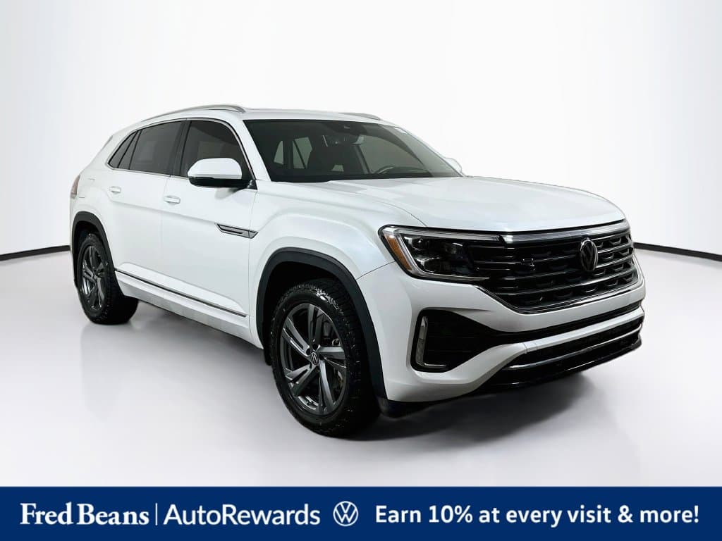 2024 Volkswagen Atlas Cross Sport 2.0T SEL R-Line — photo 1 of 39