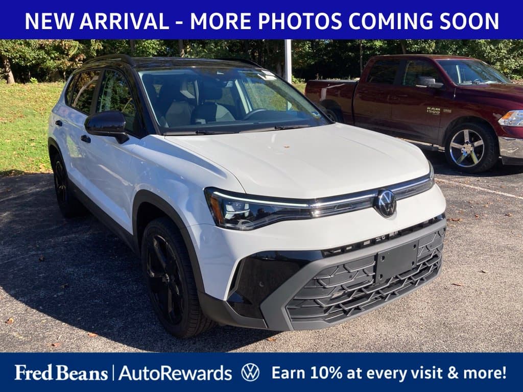 2026 Volkswagen Taos Base — photo 1 of 14