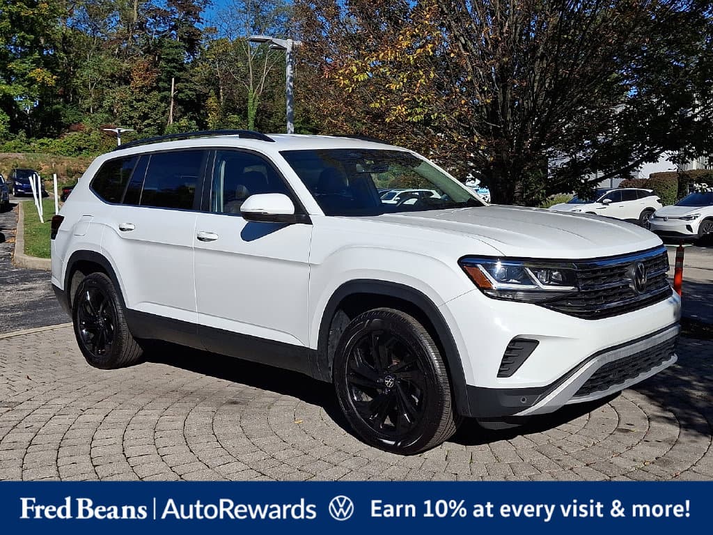 2023 Volkswagen Atlas 2.0T SE w/Technology — photo 1 of 37