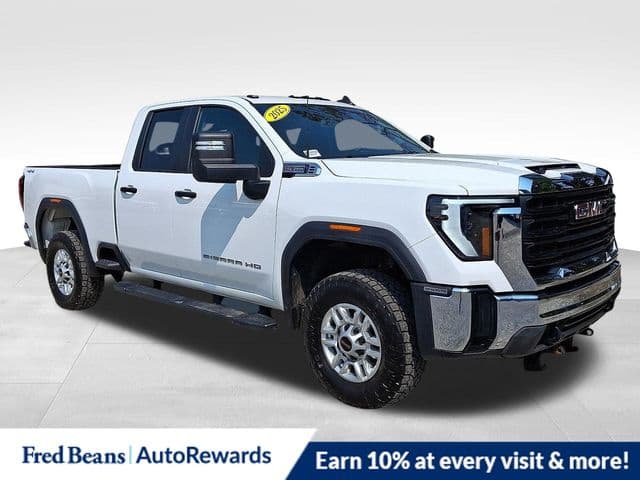 2025 GMC Sierra 2500HD Pro — photo 1 of 32