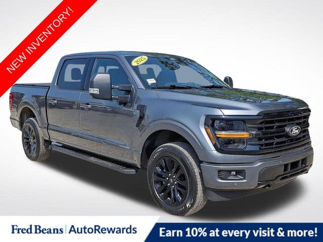 2025 Ford F-150 XLT — photo 1 of 32