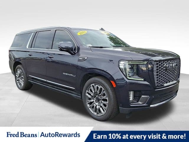 2023 GMC Yukon XL Denali Ultimate — photo 1 of 40