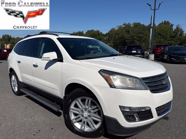 2015 Chevrolet Traverse LT — photo 1 of 16