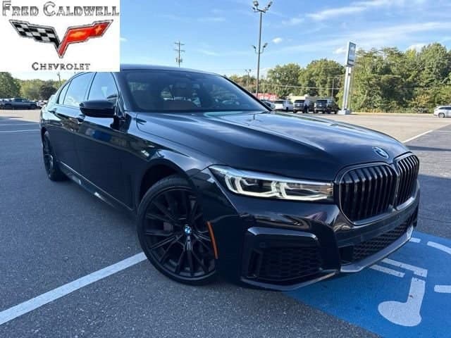 2021 BMW 7 Series 740i xDrive — photo 1 of 13