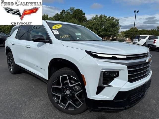 2026 Chevrolet Traverse FWD High Country — photo 1 of 10