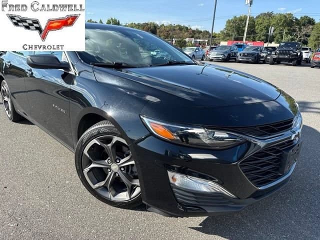 2019 Chevrolet Malibu RS — photo 1 of 7
