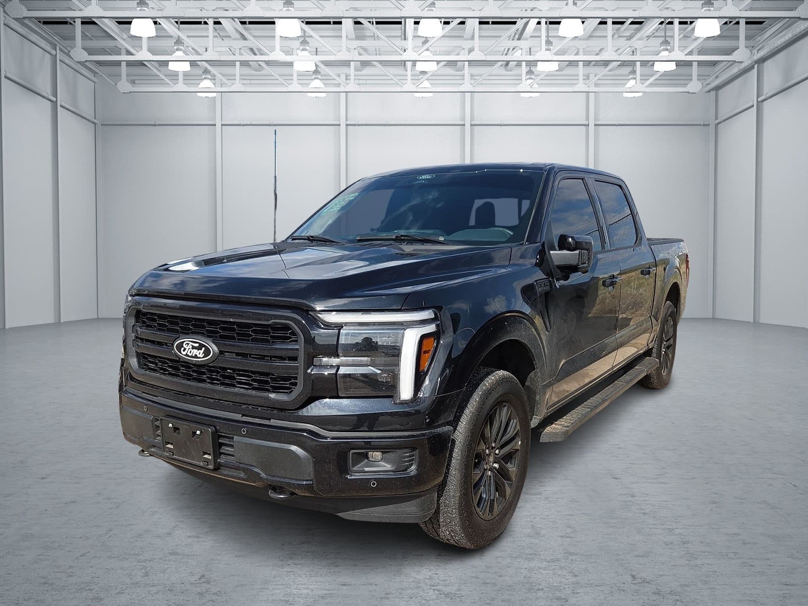 2026 Ford F-150 LARIAT — photo 1 of 3