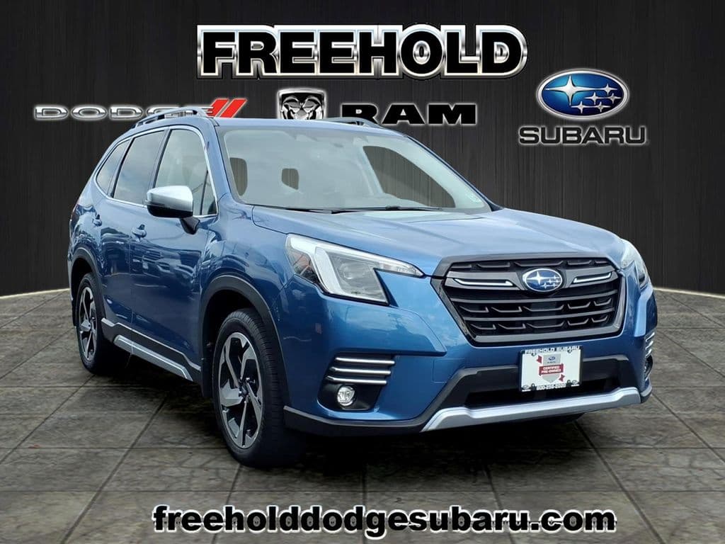 2023 Subaru Forester Touring — photo 1 of 26