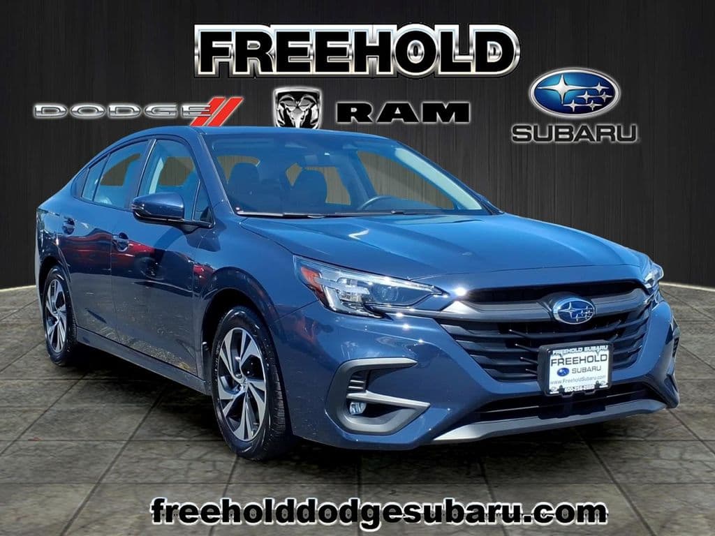 2025 Subaru Legacy Premium — photo 1 of 21