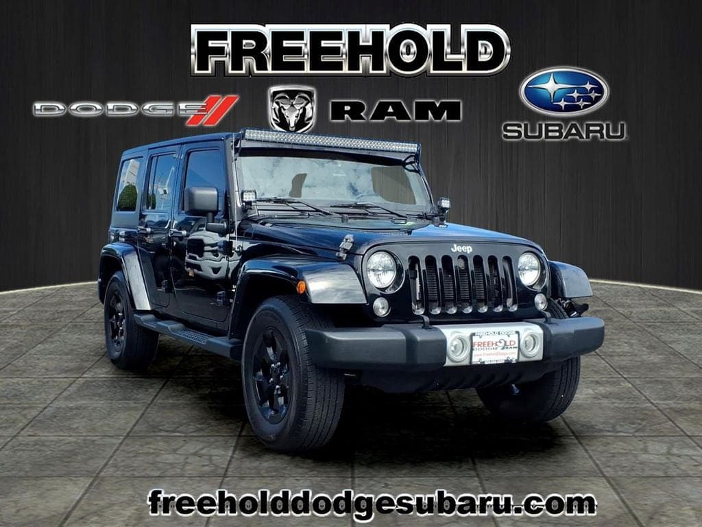 2014 Jeep Wrangler Sahara — photo 1 of 20
