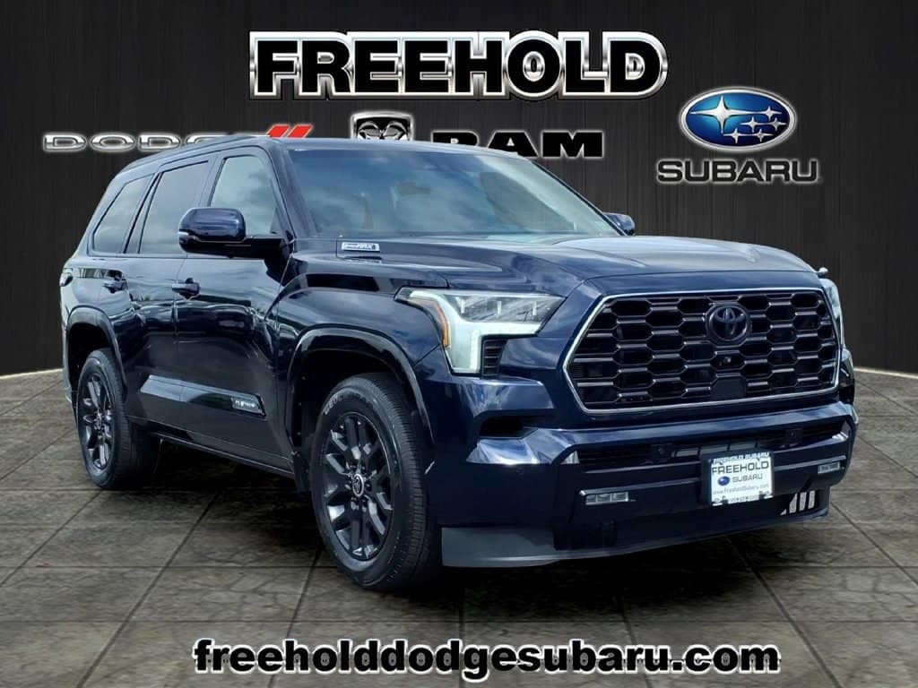 2024 Toyota Sequoia Platinum — photo 1 of 23