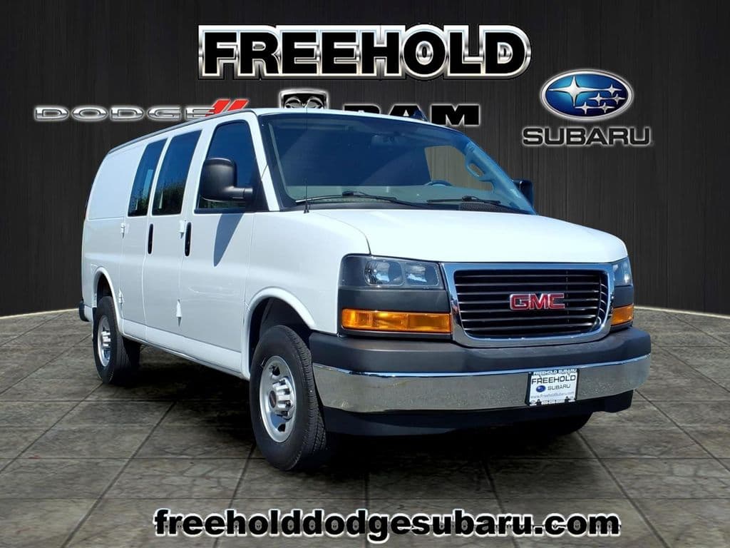 2024 GMC Savana 2500 Work Van — photo 1 of 16