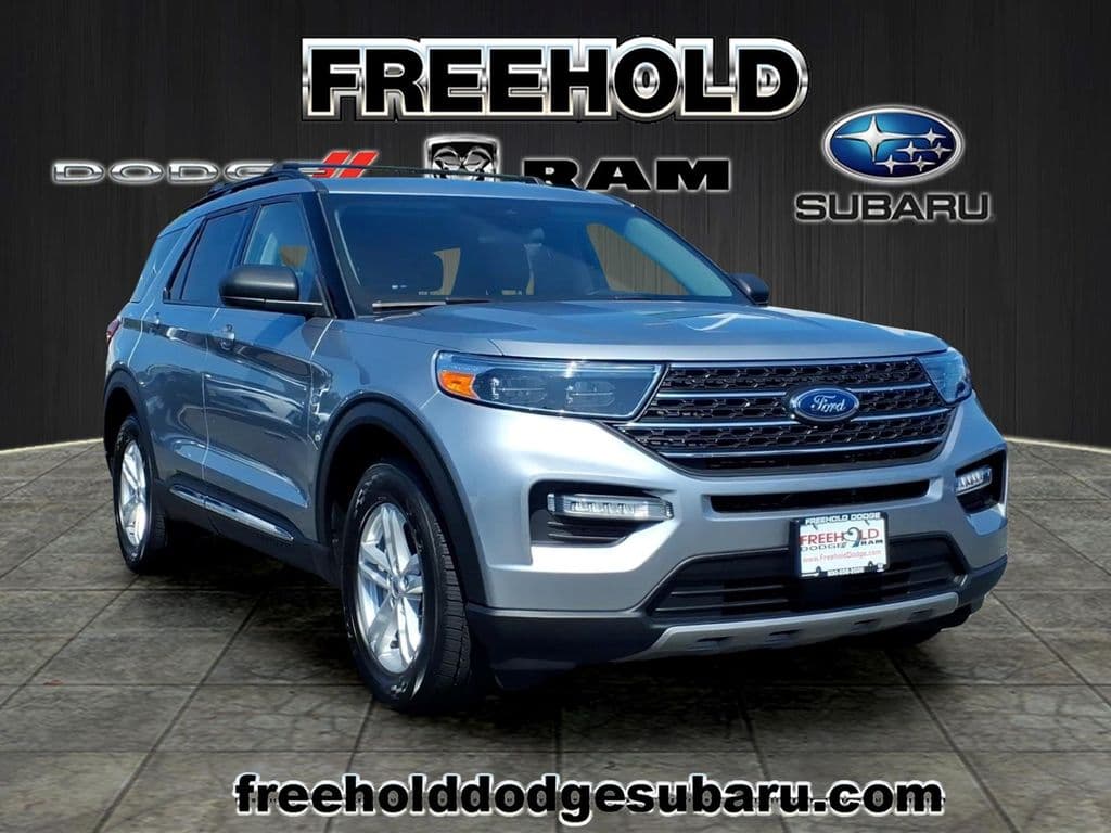 2022 Ford Explorer XLT — photo 1 of 21