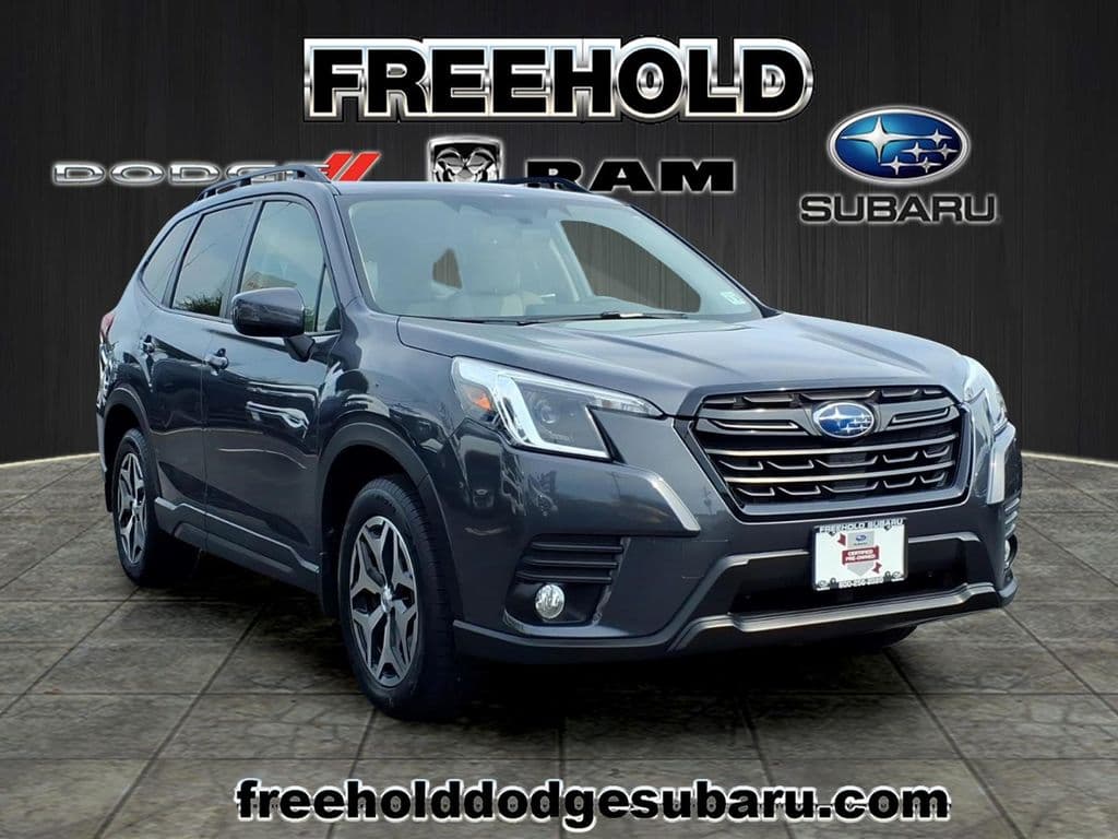 2023 Subaru Forester Premium — photo 1 of 23