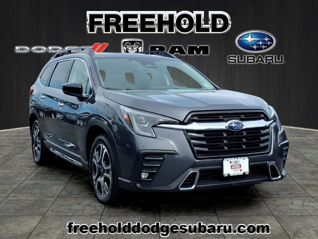 2024 Subaru Ascent Touring — photo 1 of 20