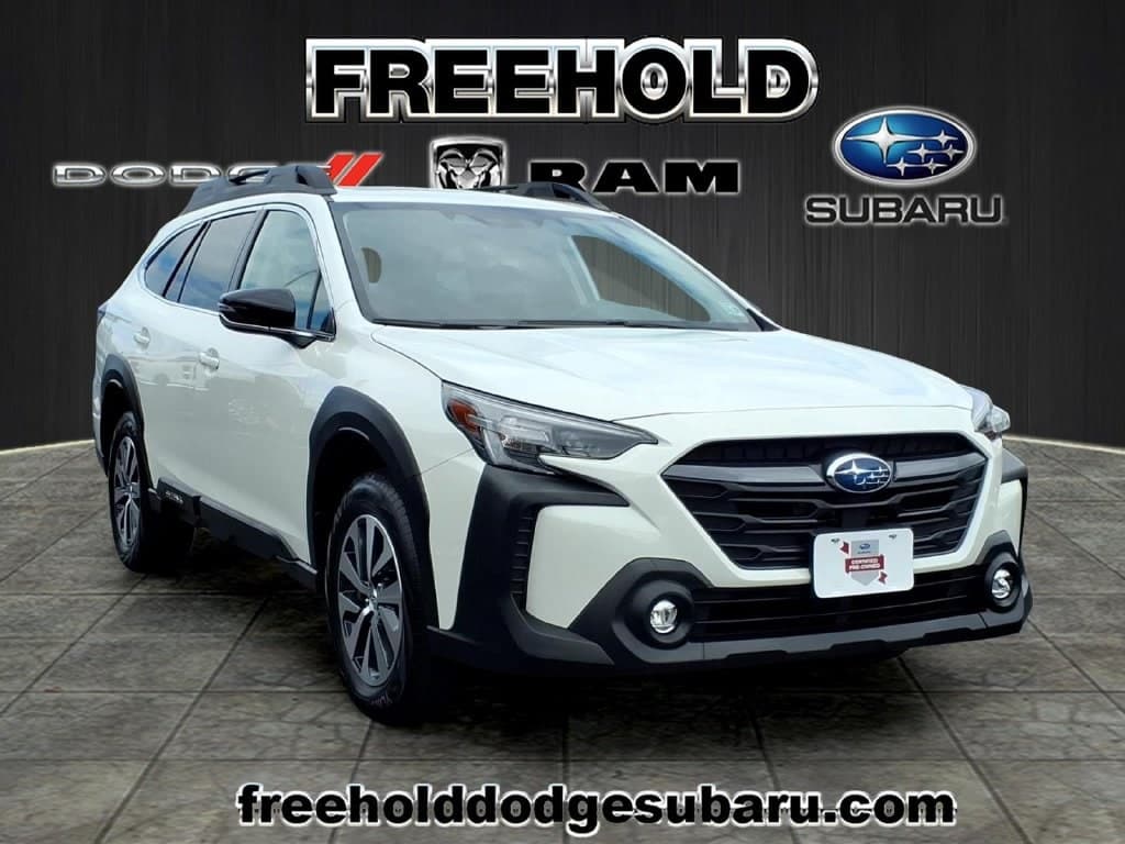 2024 Subaru Outback Premium — photo 1 of 21