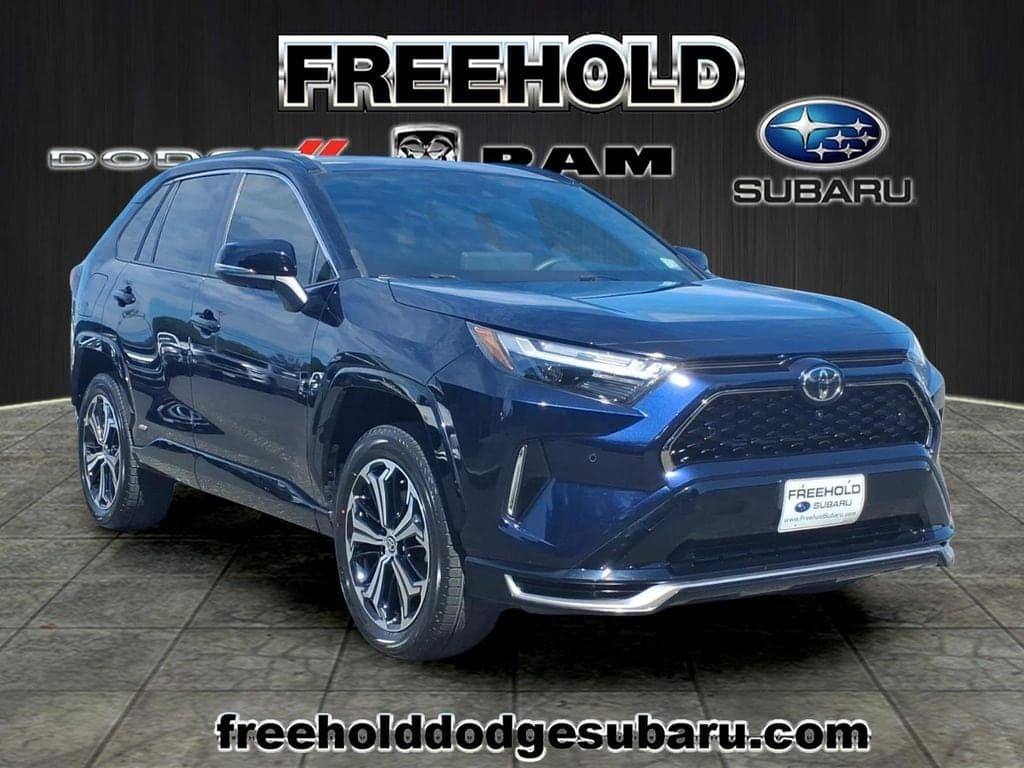 2025 Toyota RAV4 Plug-In Hybrid XSE — photo 1 of 23