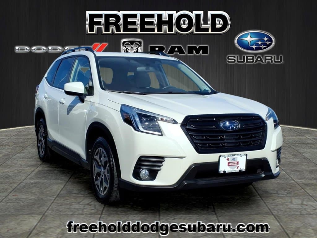 2023 Subaru Forester Premium — photo 1 of 23
