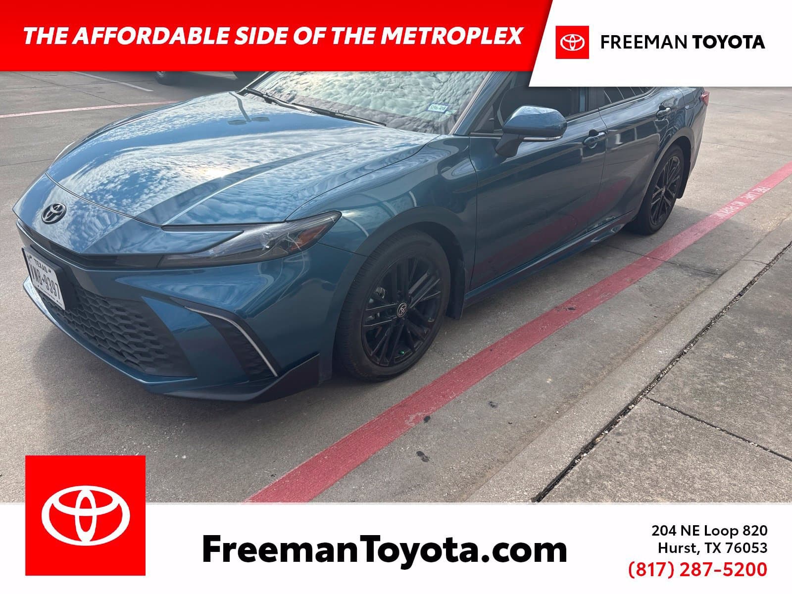 2025 Toyota Camry SE — photo 1 of 7