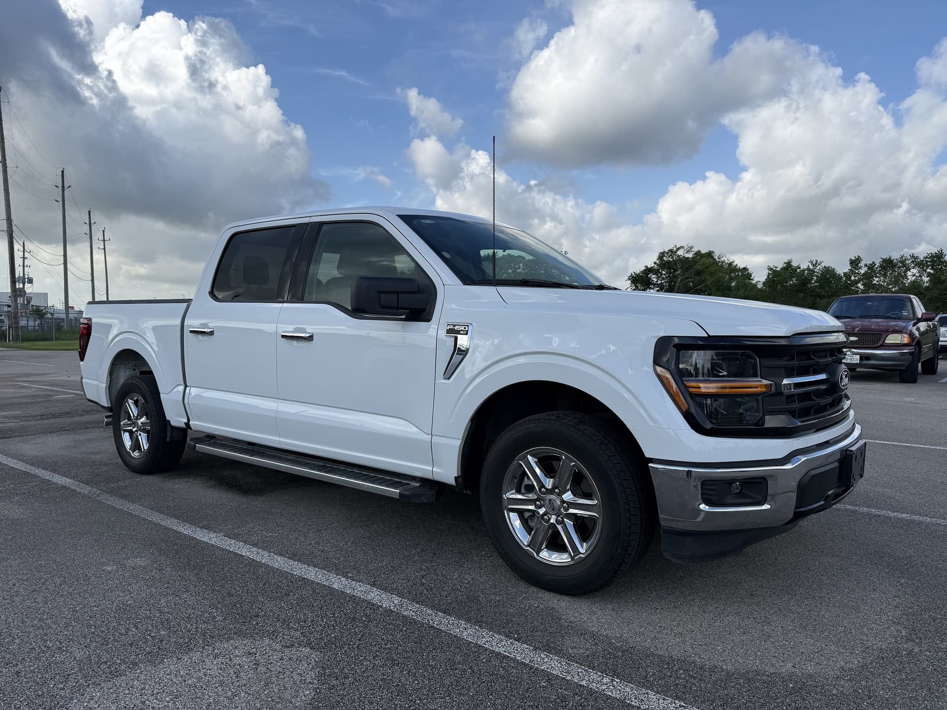 2025 Ford F-150 XLT — photo 1 of 4