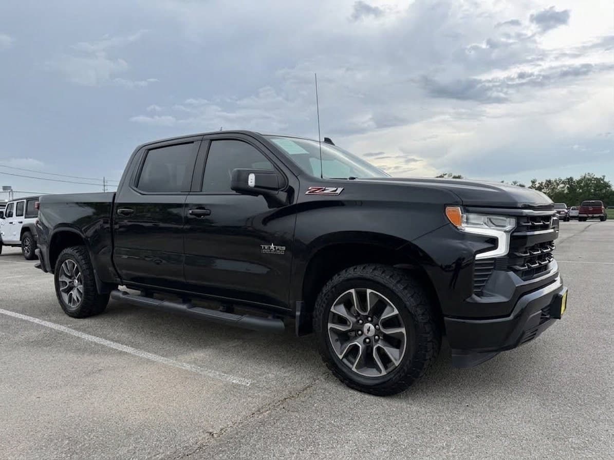 2023 Chevrolet Silverado 1500 RST — photo 1 of 5