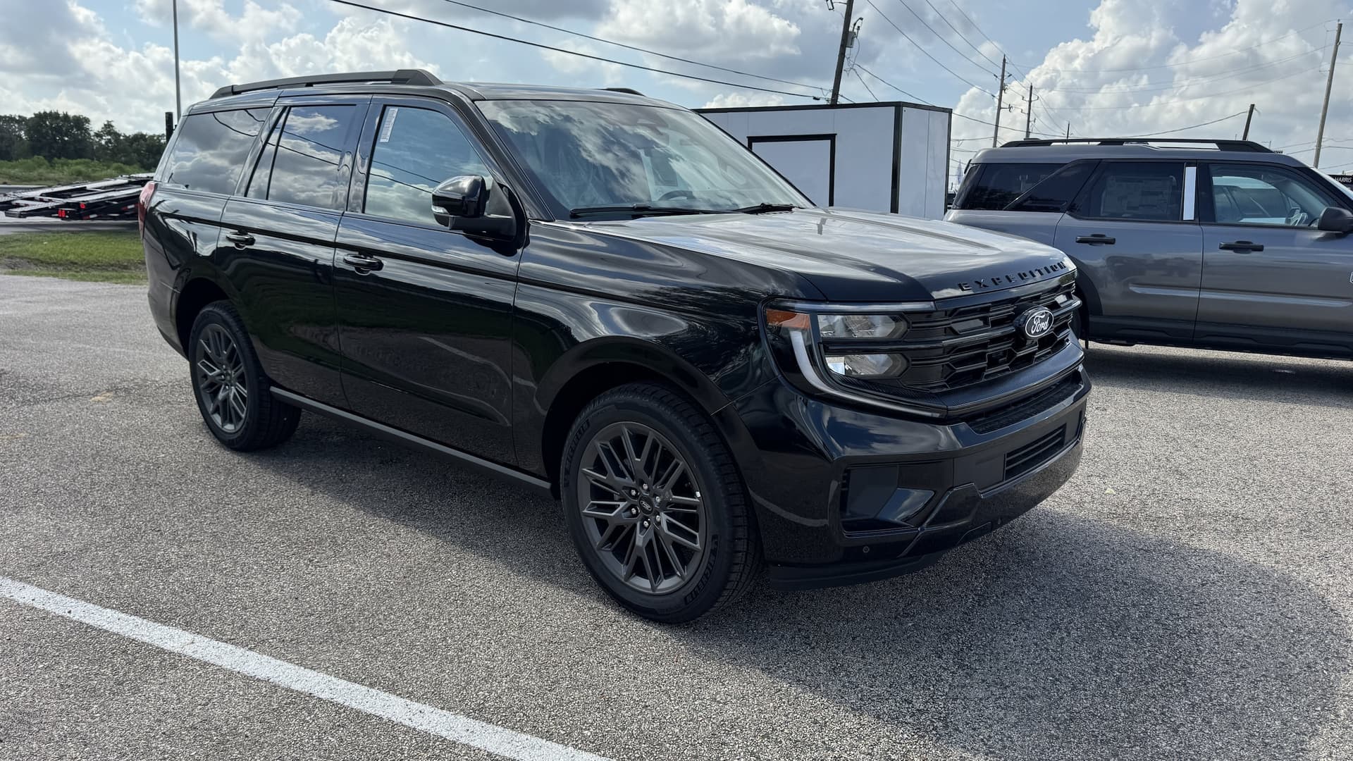 2027 Ford Expedition Platinum — photo 1 of 20