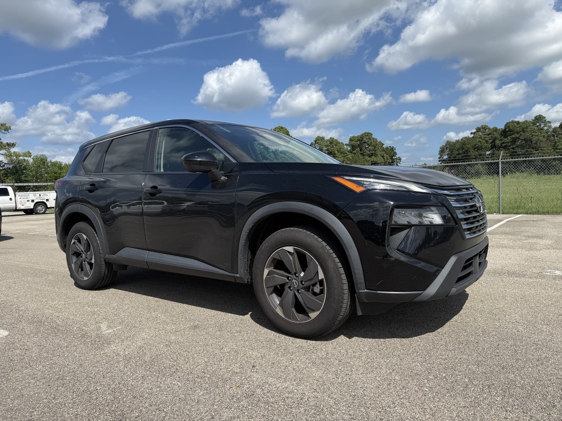 2024 Nissan Rogue SV — photo 1 of 5
