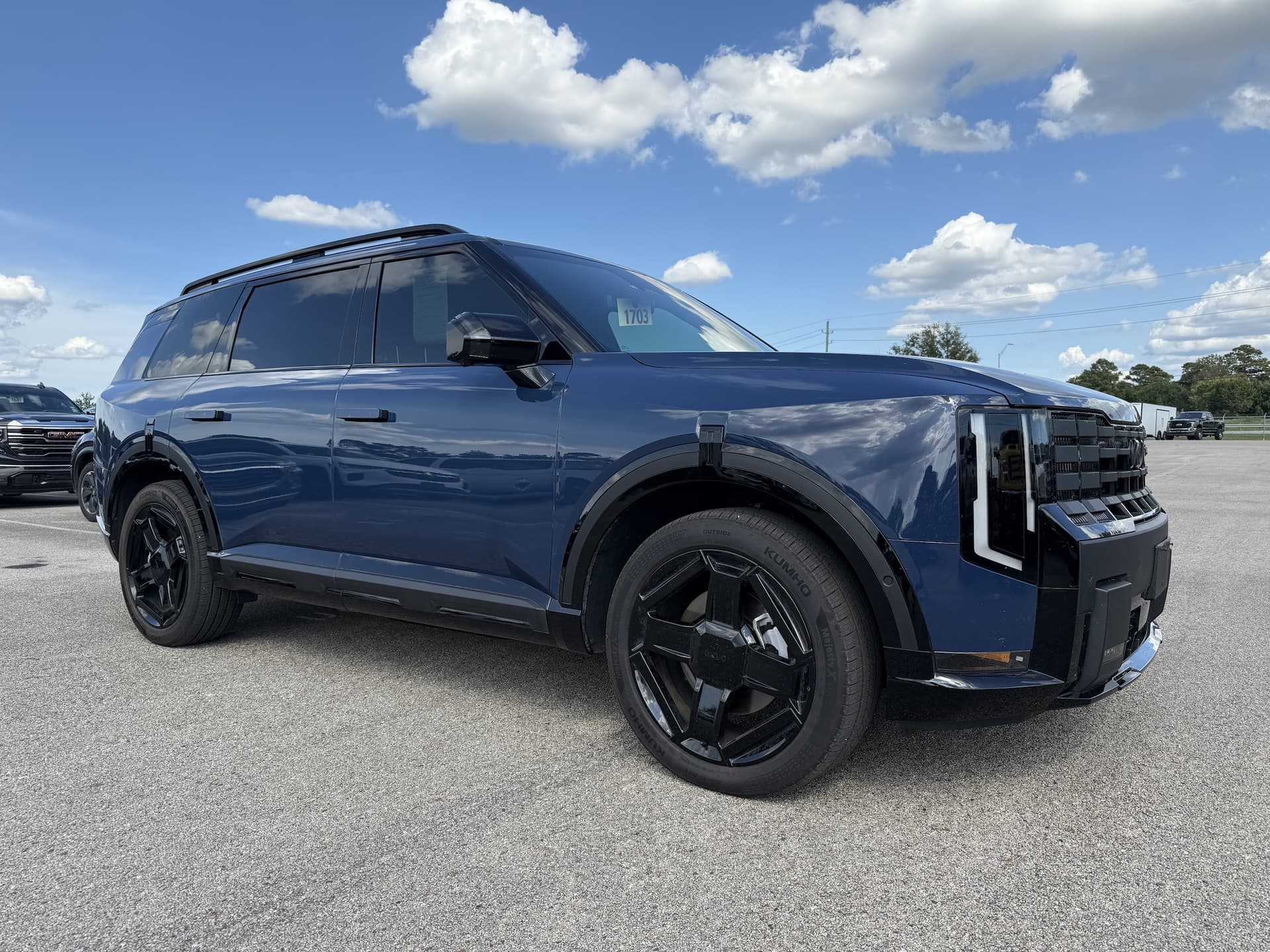2027 Kia Telluride Hybrid X-Line SX-Prestige — photo 1 of 5