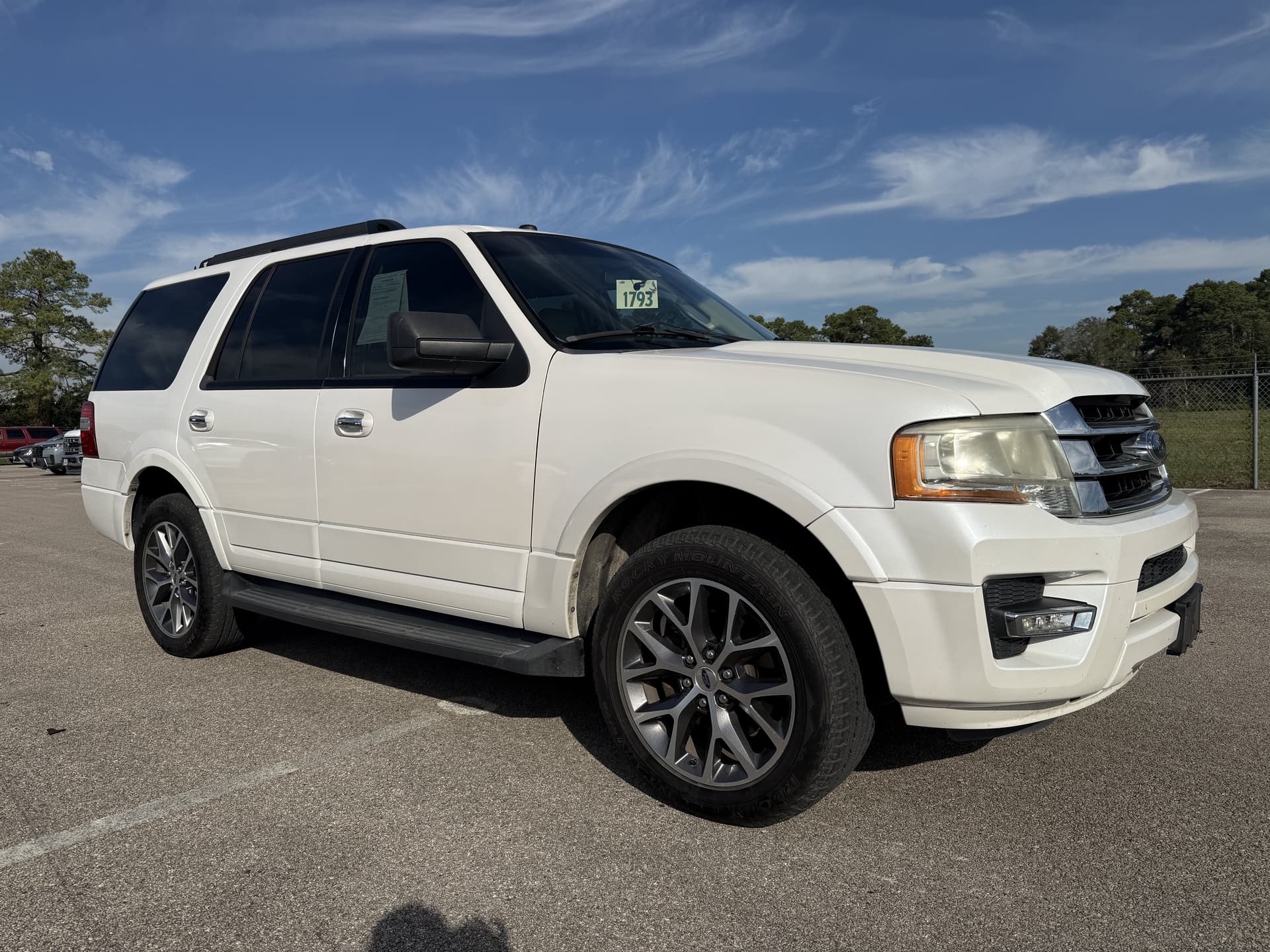 2017 Ford Expedition Base — photo 1 of 5