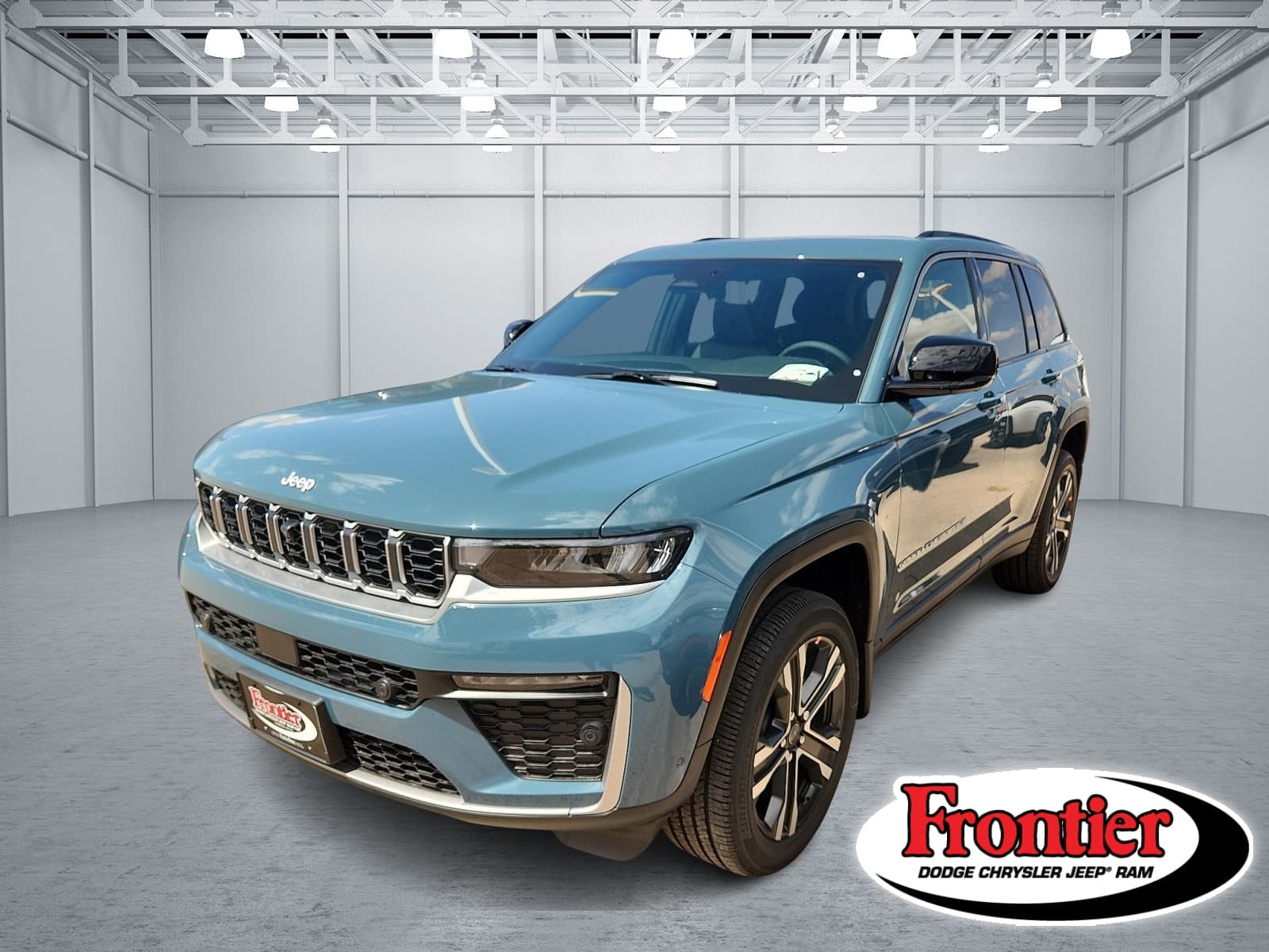 2027 Jeep Grand Cherokee Limited — photo 1 of 35