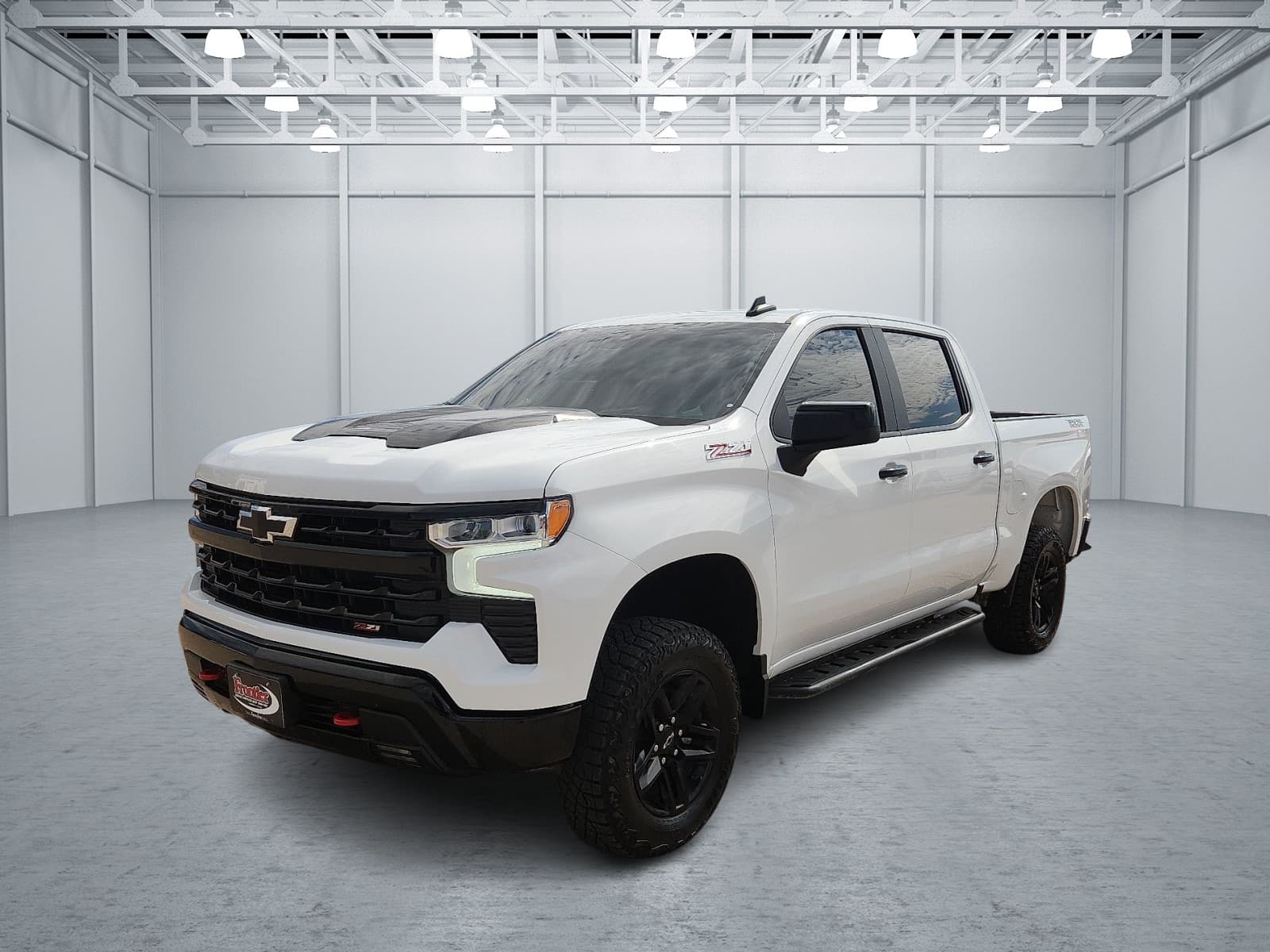 2025 Chevrolet Silverado 1500 LT Trail Boss — photo 1 of 20