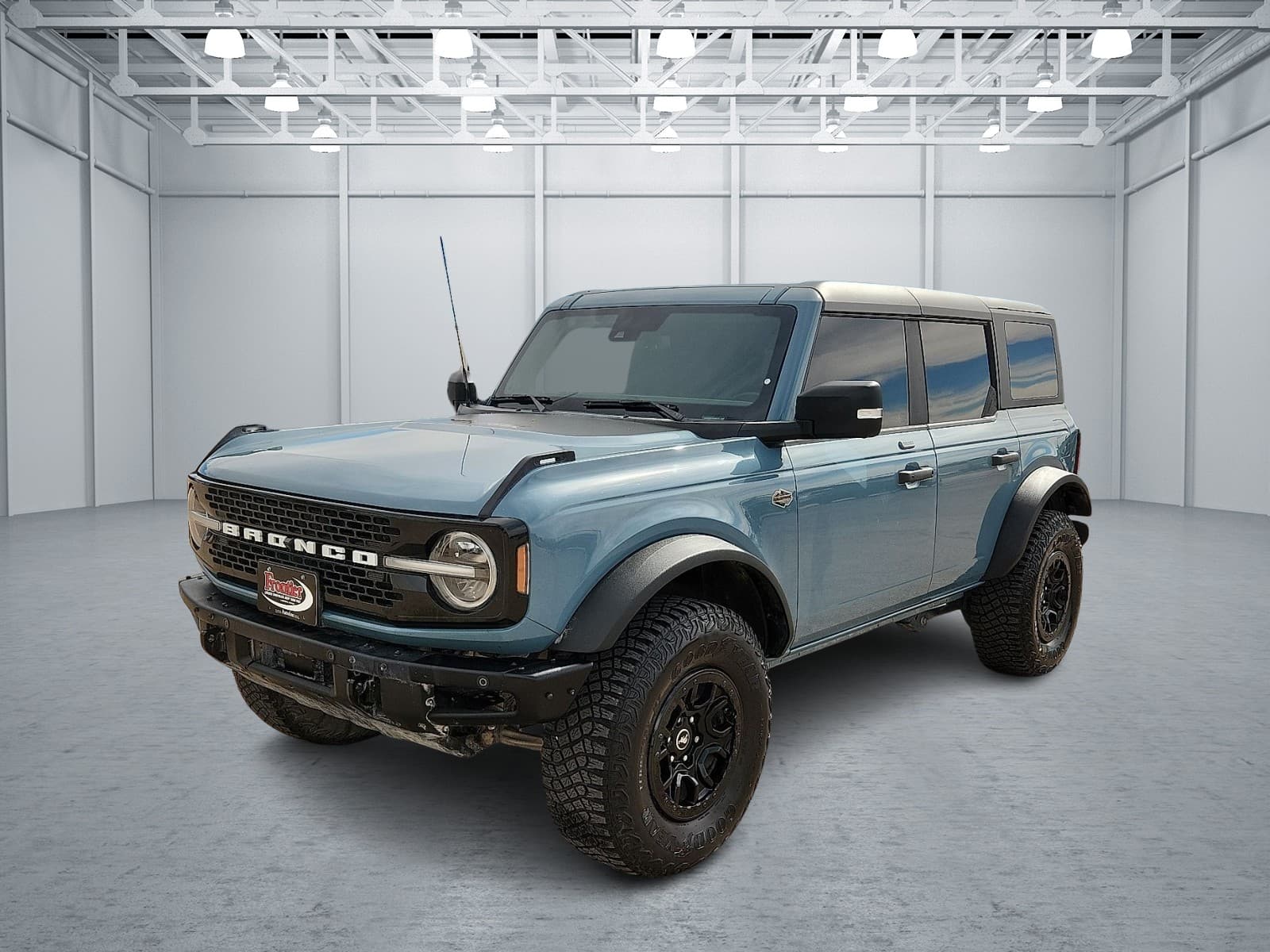 2023 Ford Bronco Base — photo 1 of 20