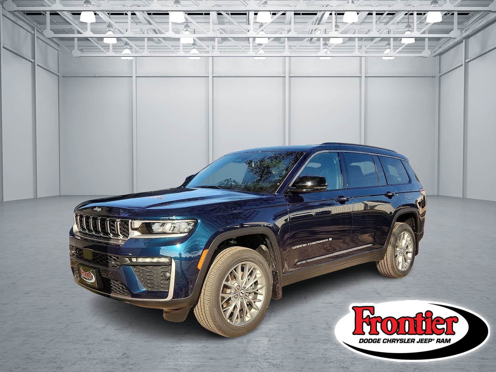 2027 Jeep Grand Cherokee L Limited — photo 1 of 13