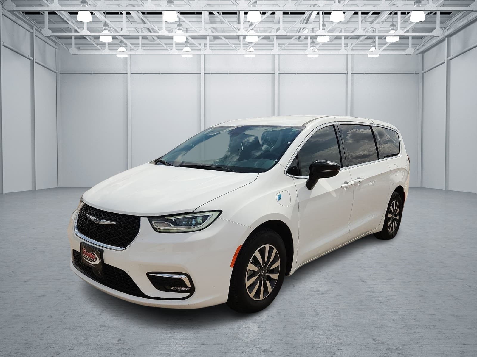 2024 Chrysler Pacifica Hybrid Select — photo 1 of 20