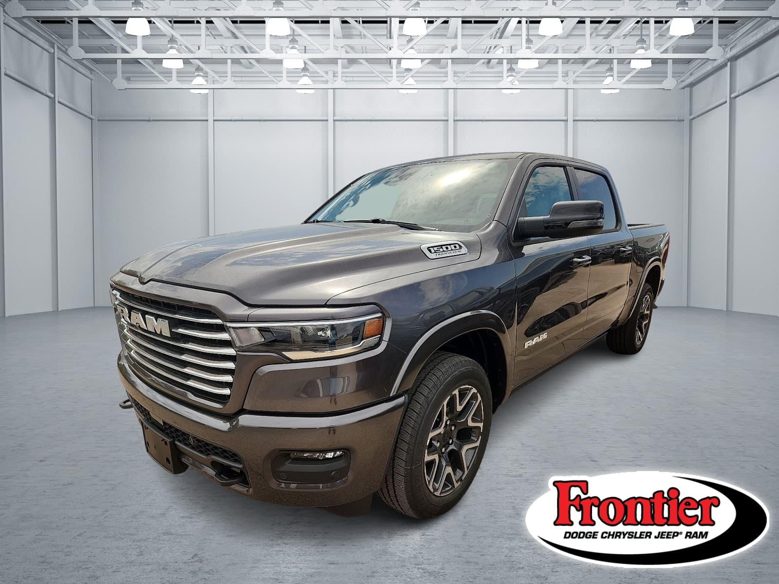 2027 RAM 1500 Laramie — photo 1 of 16