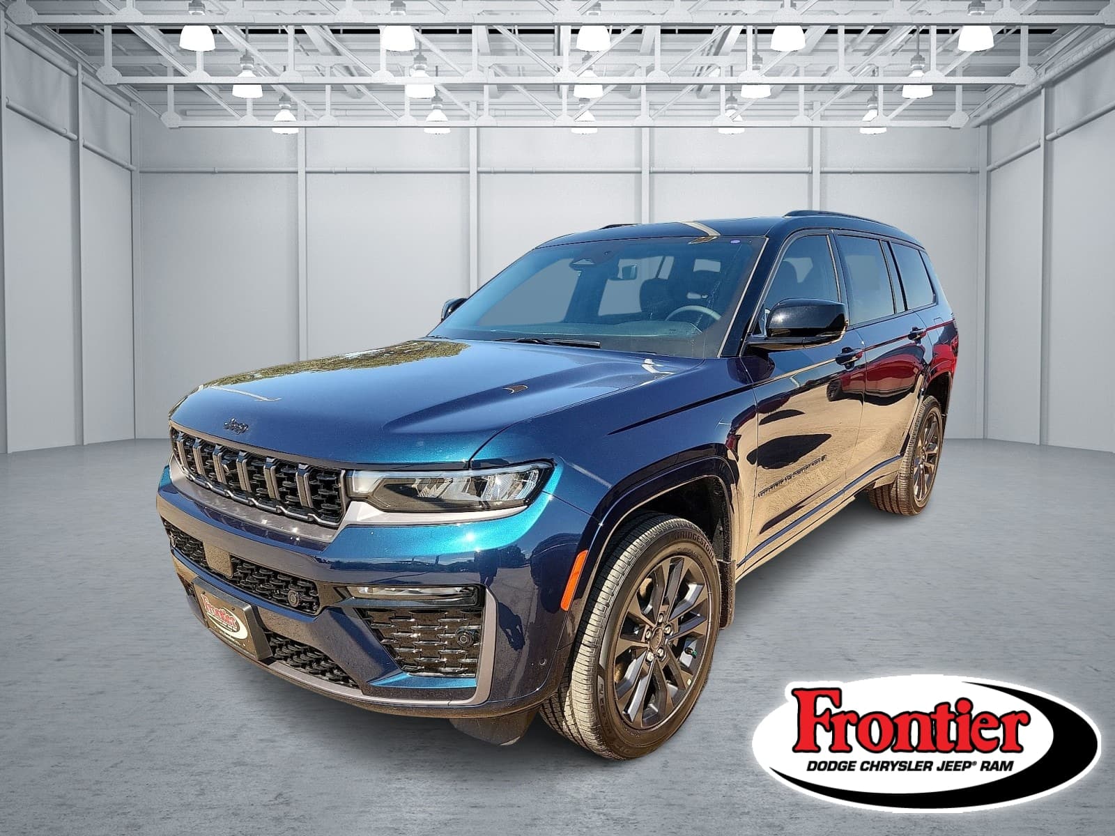 2026 Jeep Grand Cherokee Limited Reserve — photo 1 of 10