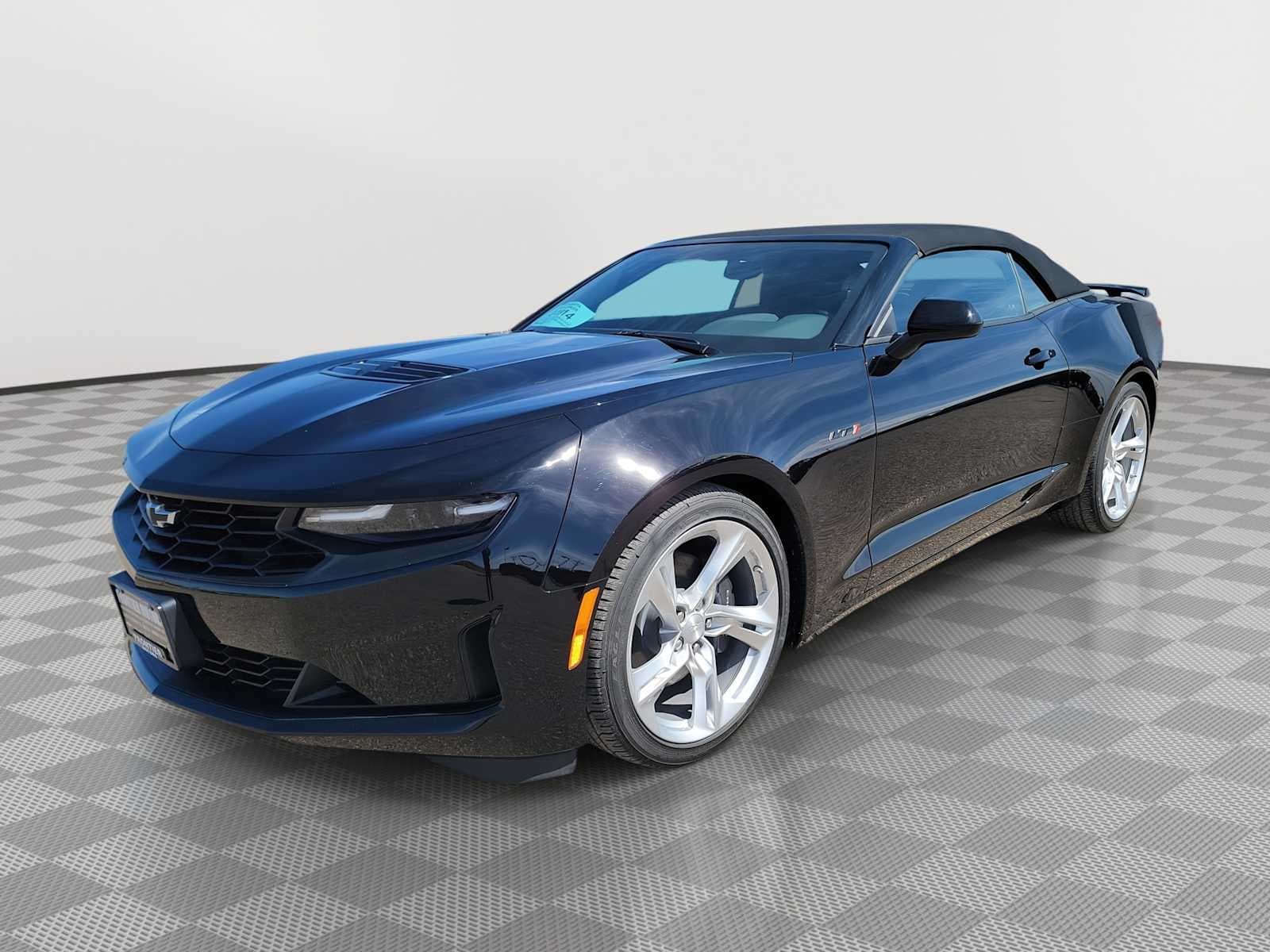 2023 Chevrolet Camaro Base — photo 1 of 25