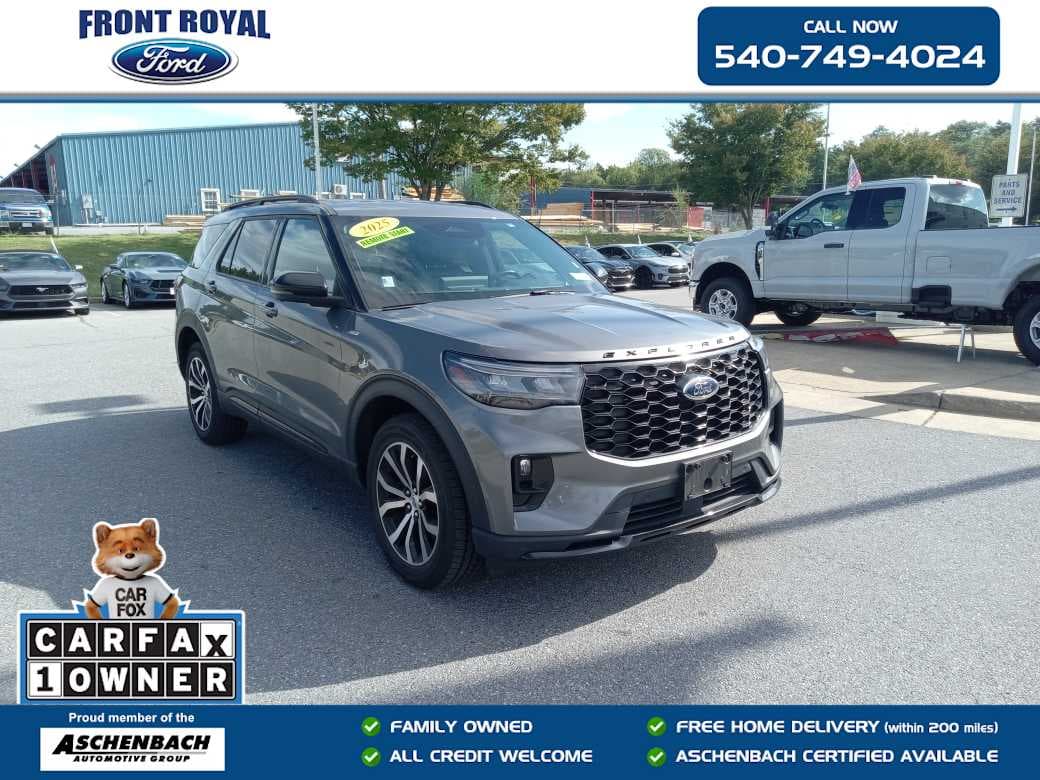 2025 Ford Explorer ST-Line — photo 1 of 37