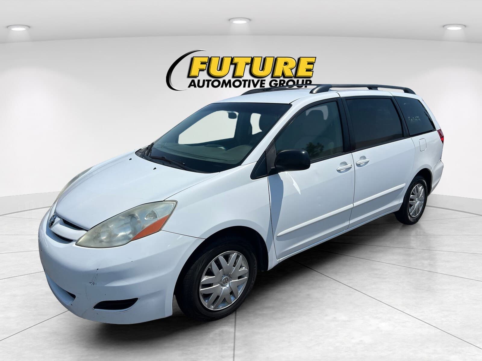 Foto de 2009 Toyota Sienna LE Passenger