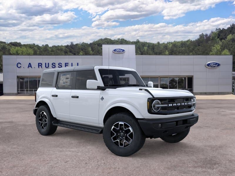 2026 Ford Bronco Outer Banks — photo 1 of 32