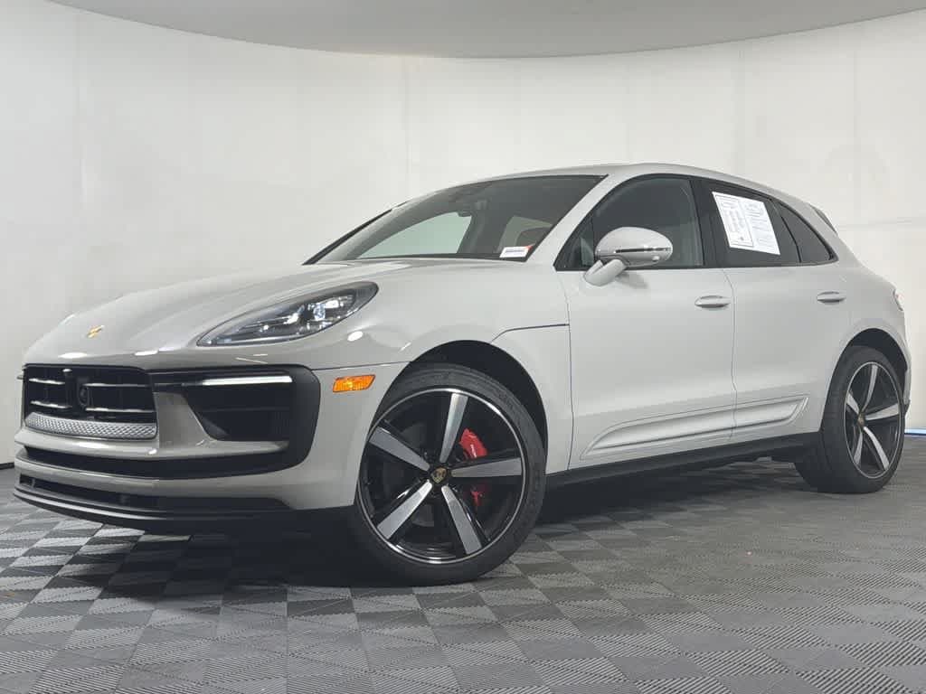 2024 Porsche Macan S — photo 1 of 42