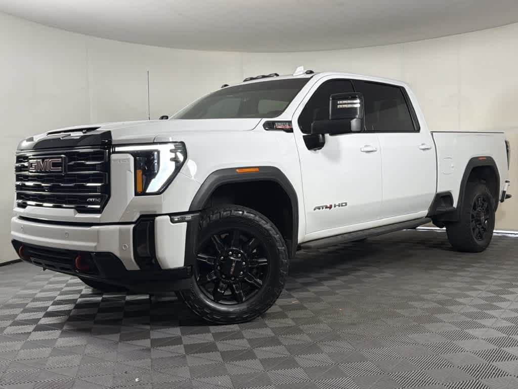 2024 GMC Sierra 2500HD AT4 — photo 1 of 38