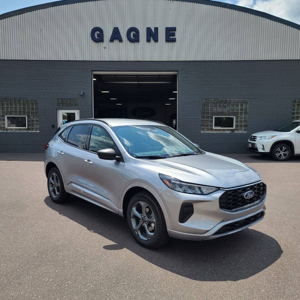 2023 Ford Escape ST-Line — photo 1 of 27