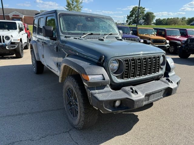 2025 Jeep Wrangler Sport — photo 1 of 8