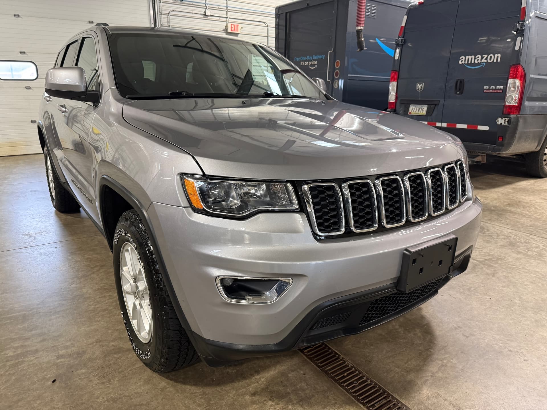 2018 Jeep Grand Cherokee Laredo E — photo 1 of 53