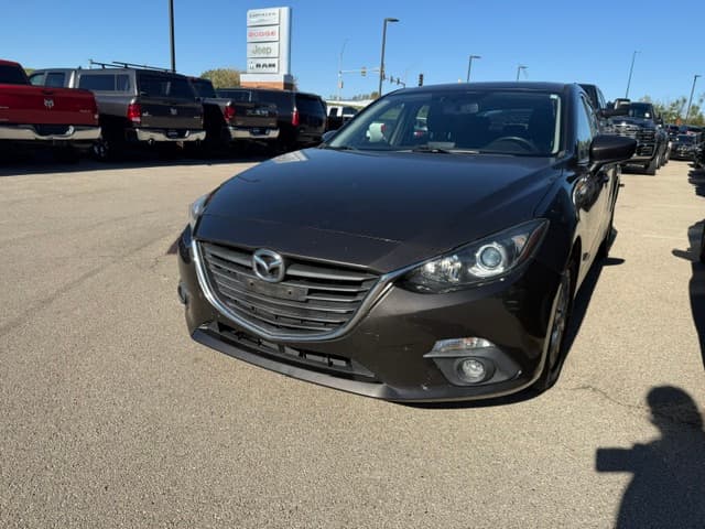 2016 Mazda Mazda3 i Grand Touring — photo 1 of 3