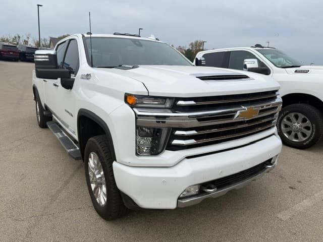 2022 Chevrolet Silverado 3500HD High Country — photo 1 of 14